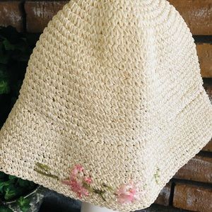 Creamy BeigeFaux Straw Hat